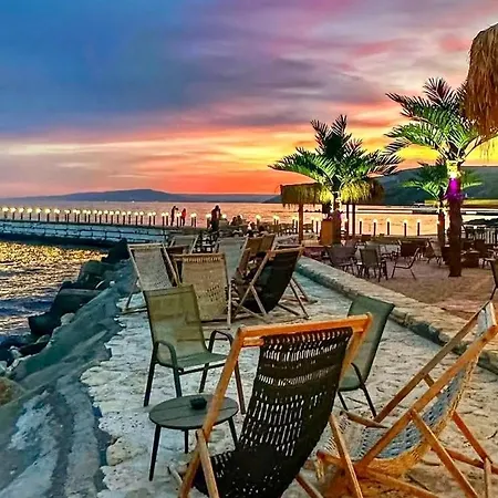 Maria Palace Complex *