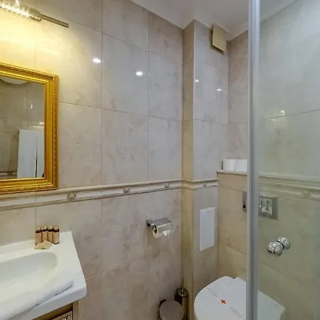 Maria Palace Complex Hotel *