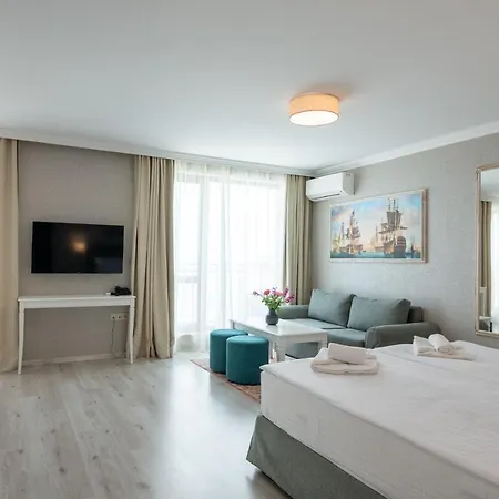 Maria Palace Complex Hotel *