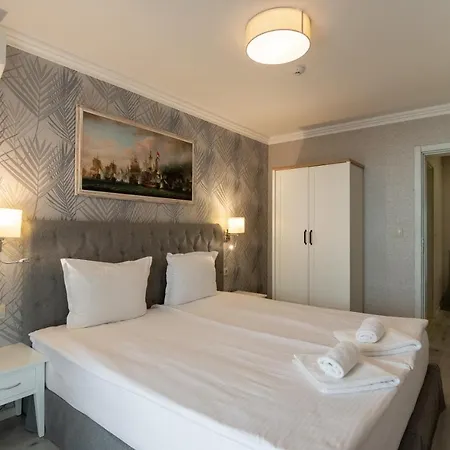 Maria Palace Complex