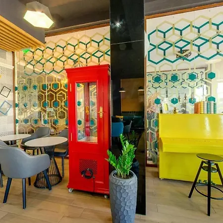 Maria Palace Complex