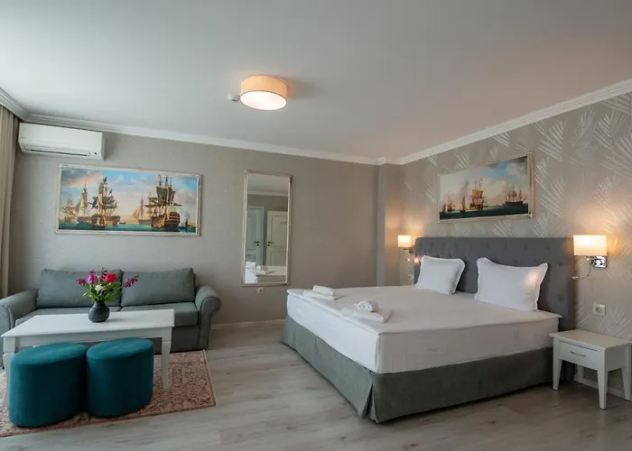 Hotel Maria Palace Complex *