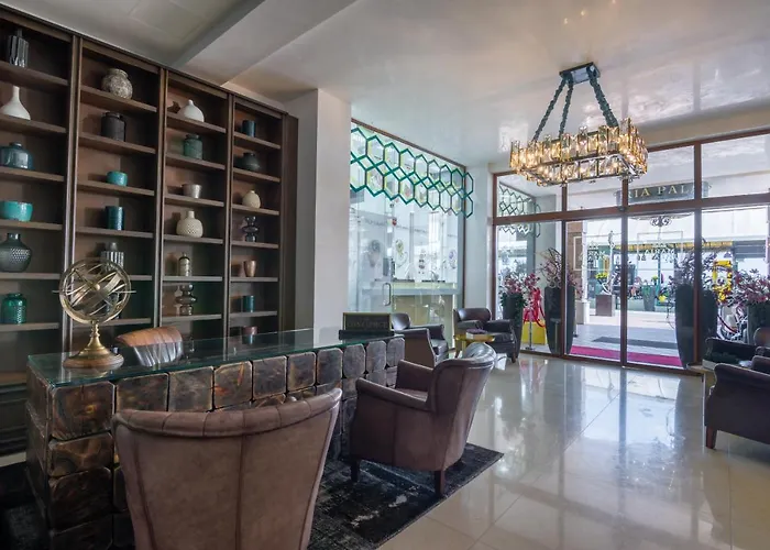 Maria Palace Complex