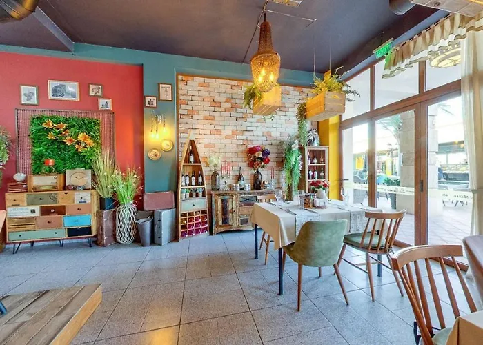 Hotel Maria Palace Complex *